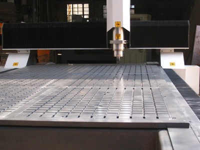 1325平雕機(jī) 高精度木工雕刻與切割的一體化解決方案