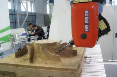 廣東五軸雕刻機(jī)價(jià)格解析與選購指南